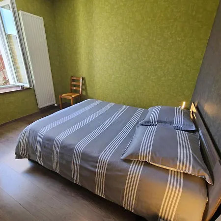 T2 Rénové Avec Cour Privée - Centre D'épinal, Proche Gare Et Commodités - Fr-1-589-265 Apartamento