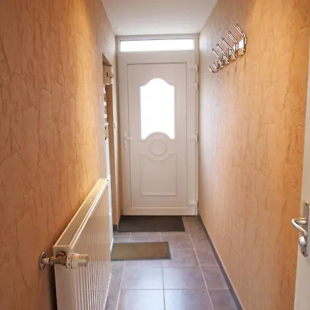 T2 Rénové Avec Cour Privée - Centre D'épinal, Proche Gare Et Commodités - Fr-1-589-265 *