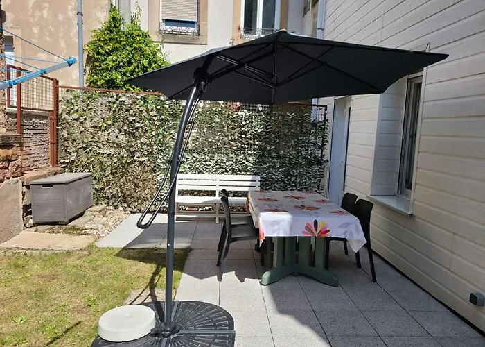 T2 Renove Avec Cour Privee - Centre D'epinal, Proche Gare Et Commodites - Fr-1-589-265 Apartmán